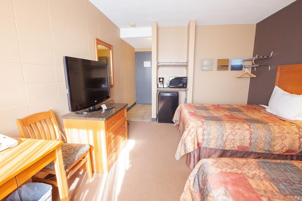 Neighbourhood Inn Hotels In Bonnyville Bagian luar foto